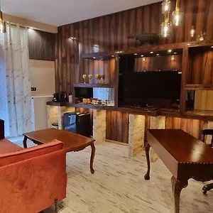 Luxury Seveeu , Warszawa Polska